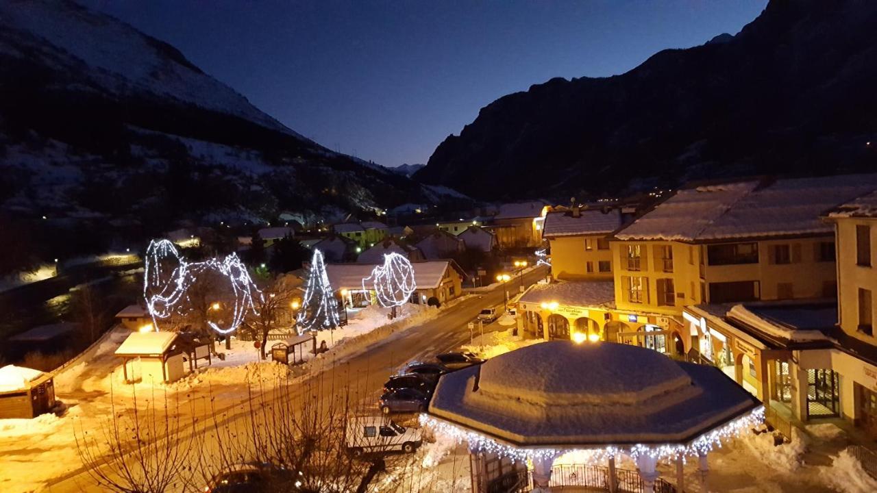 Hotel Restaurant Glaizette LʼArgentière-la-Bessée Buitenkant foto