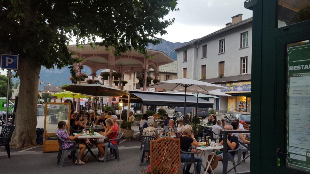 Hotel Restaurant Glaizette LʼArgentière-la-Bessée Buitenkant foto